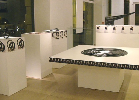 tarched Top and Rubber Jewellery , Henry Vande Velde award, 2008, gallery Design Vlaanderen 2008